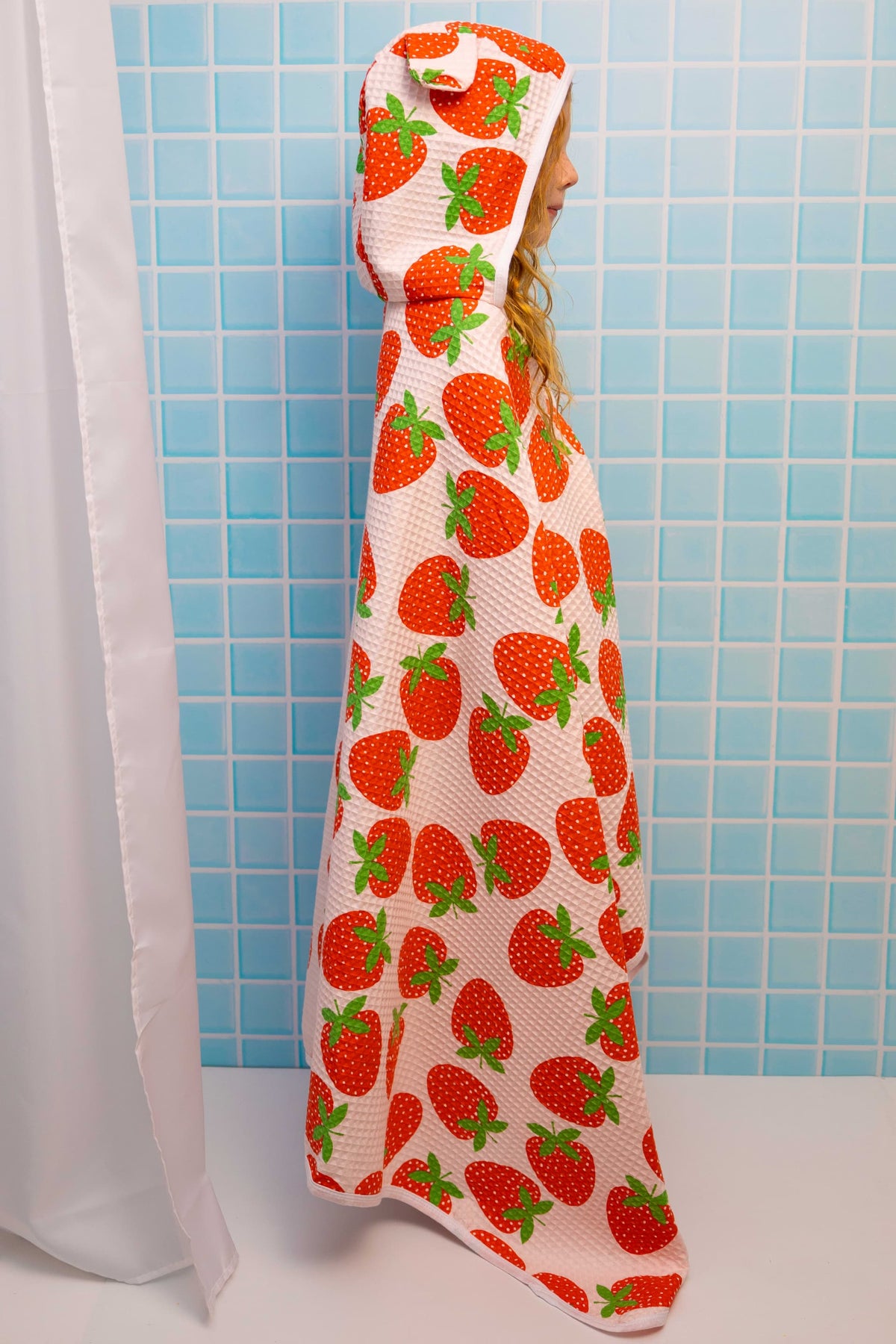 Kids strawberry hooded kids towel