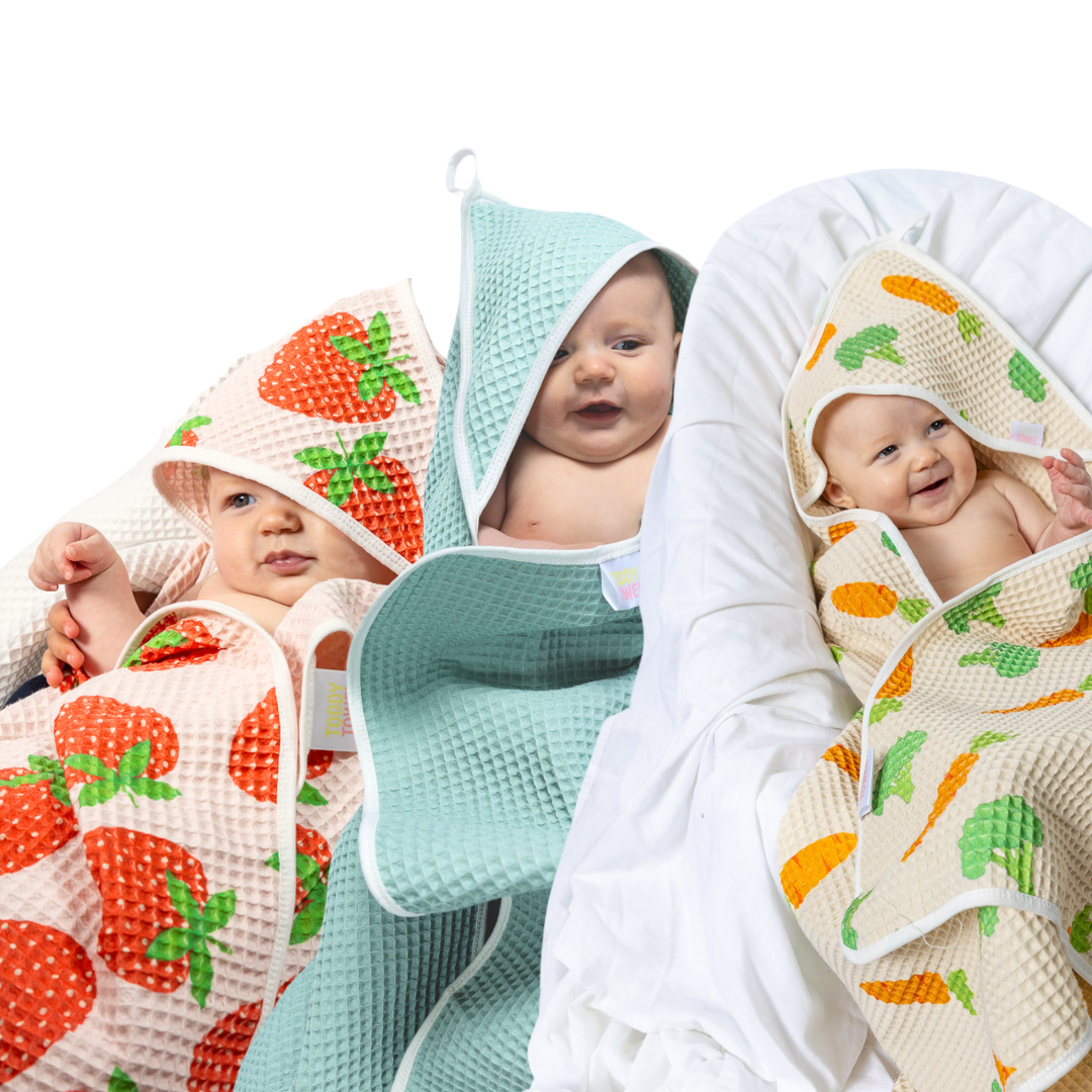 Green/Pink 3pk baby waffle hooded towel w/ hair-drying pocket